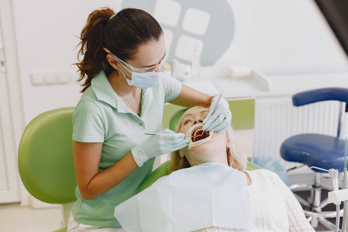 Microscopul dentar: precizie în tratamente
