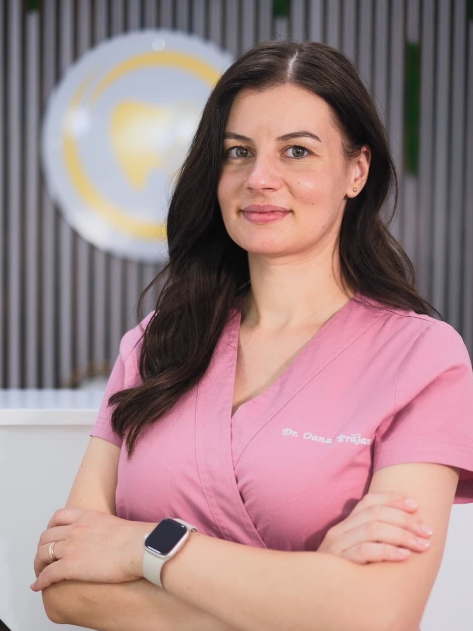 Dr. Huluta Oana — Medic Stomatolog Endodont – Parodontolog la Chromatic Dental Clinic Bacău